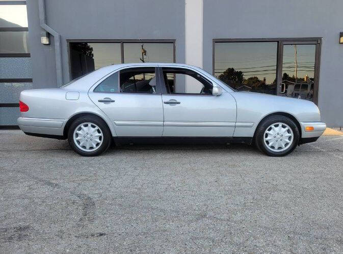 1998 Mercedes-Benz E-Class