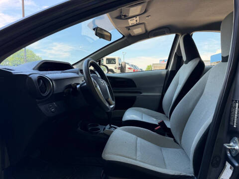 2014 Toyota Prius c One