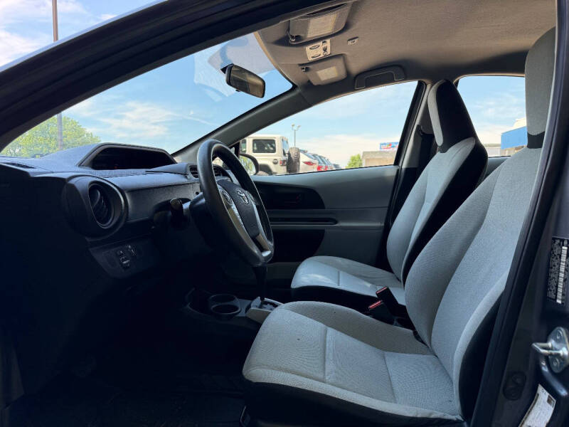 2014 Toyota Prius c One