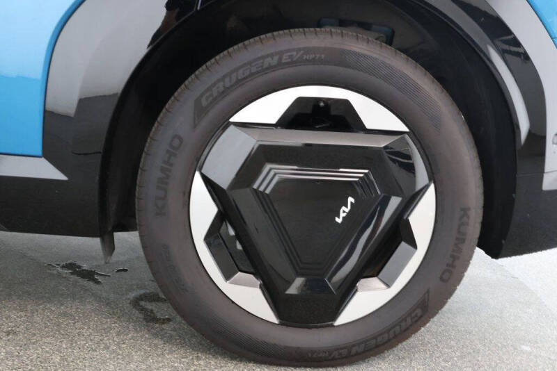 2024 Kia EV9 Land