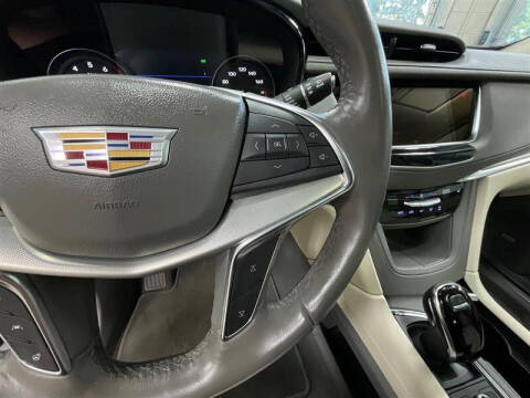2022 Cadillac XT5 Premium Luxury