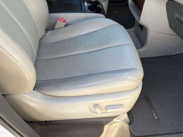 2013 Toyota Sienna XLE 8-Passenger