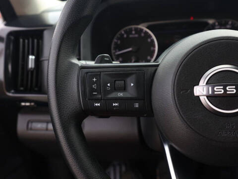 2025 Nissan Pathfinder S