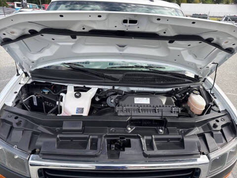 2023 GMC Savana 2500