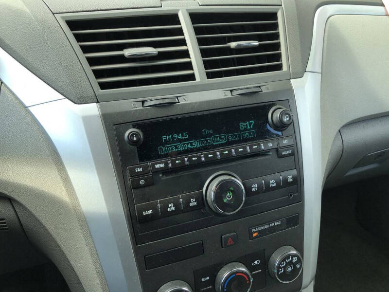 2011 Chevrolet Traverse LS