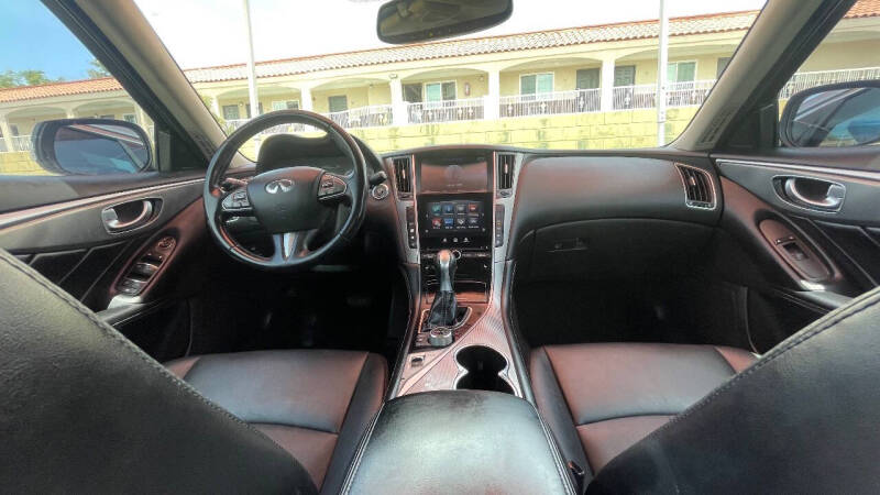 2015 Infiniti Q50