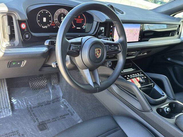 2024 Porsche Cayenne Coupe