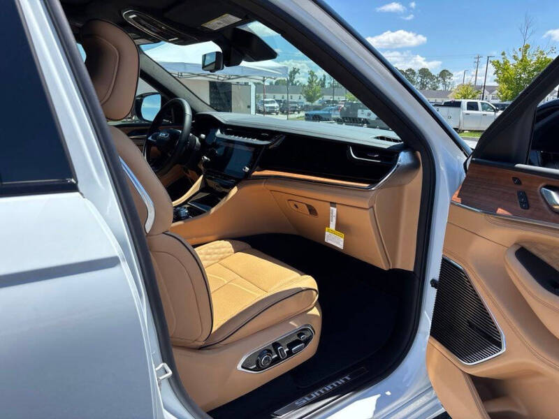 2026 Jeep Grand Cherokee Summit