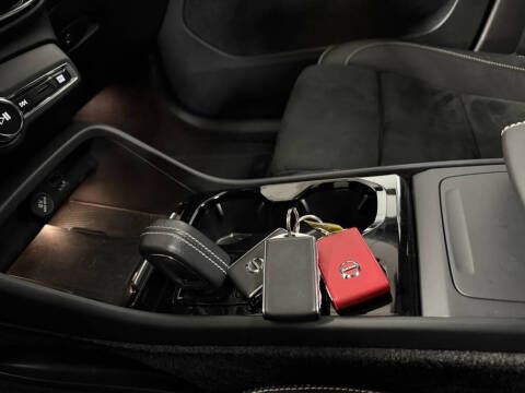 2020 Volvo XC40 T5 R-Design