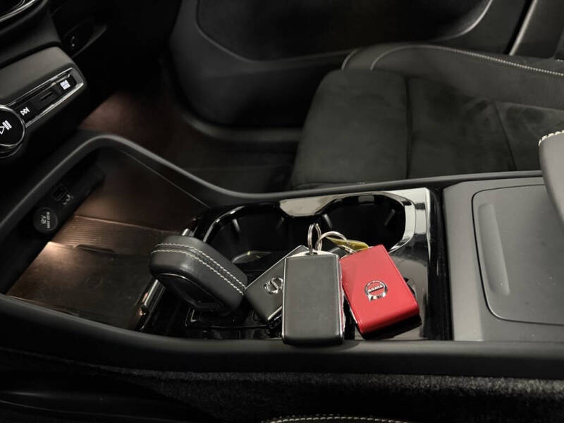 2020 Volvo XC40 T5 R-Design