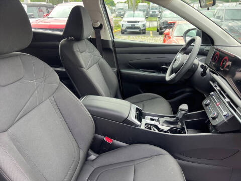 2025 Hyundai Tucson SE