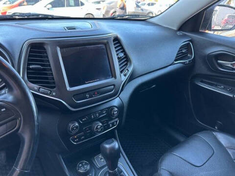 2019 Jeep Cherokee Trailhawk