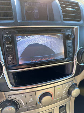 2013 Toyota Highlander SE