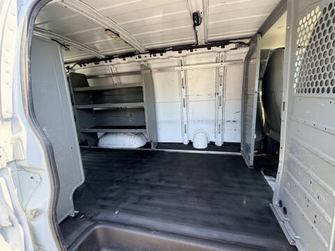 2017 Chevrolet Express 2500