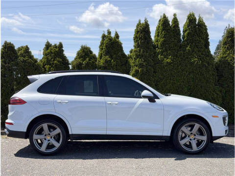 2017 Porsche Cayenne Platinum Edition