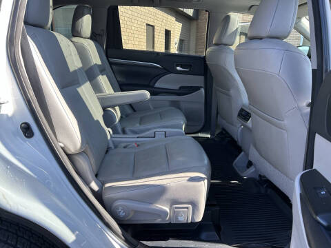 2017 Toyota Highlander Limited Platinum