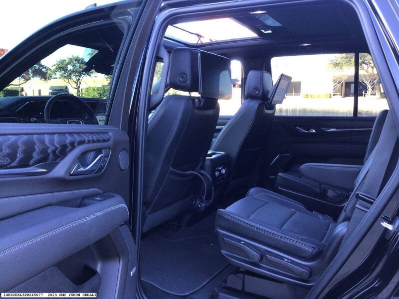 2023 GMC Yukon Denali