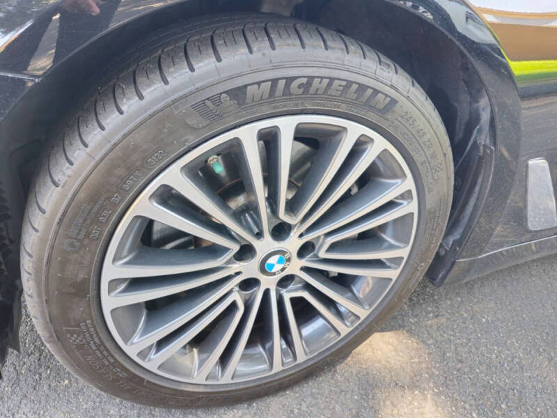 2018 BMW 5 Series 530i