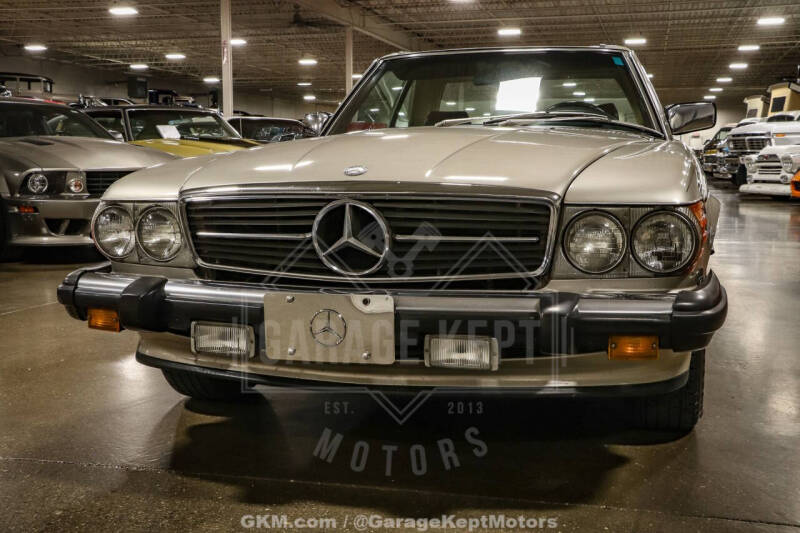 1986 Mercedes-Benz 560-Class 560 SL
