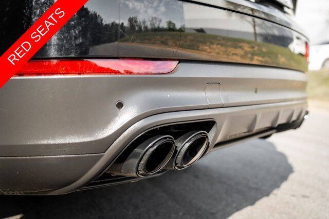 2023 Porsche Cayenne Platinum Edition