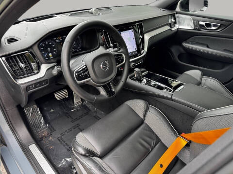 2022 Volvo V60 Recharge T8 Polestar Engineered