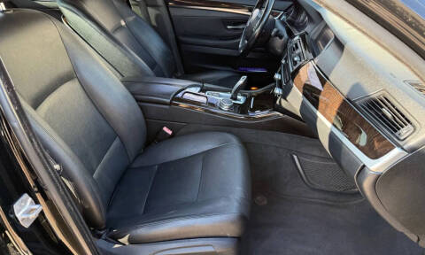 2015 BMW 5 Series 528i