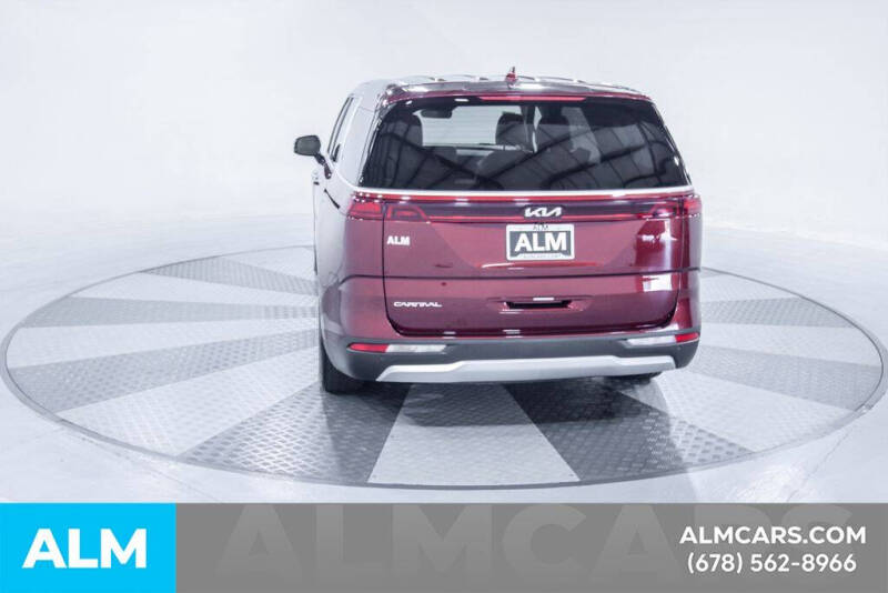2024 Kia Carnival EX