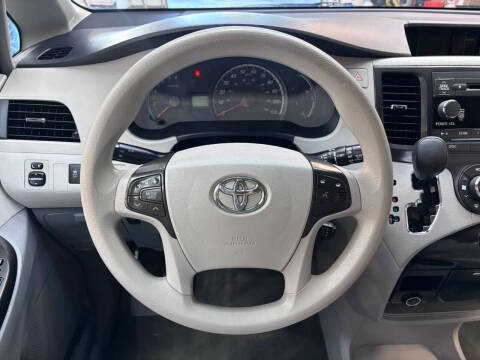 2014 Toyota Sienna