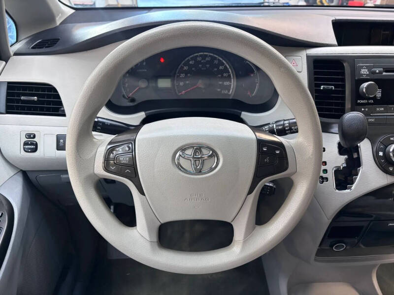 2014 Toyota Sienna