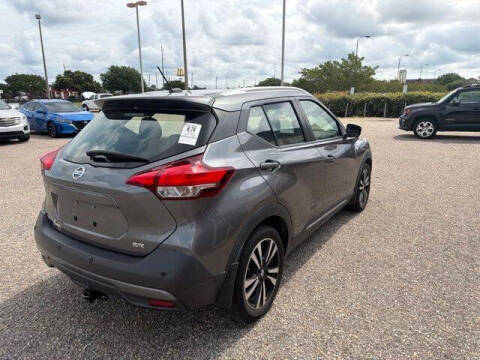 2020 Nissan Kicks SR