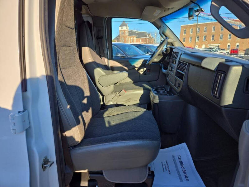 2022 Chevrolet Express 2500