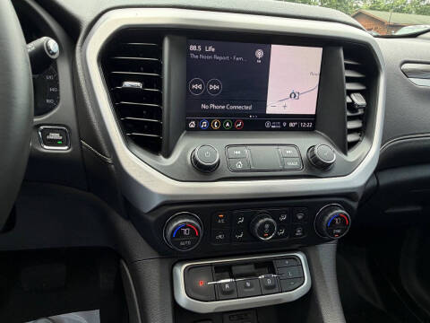 2023 GMC Acadia SLT