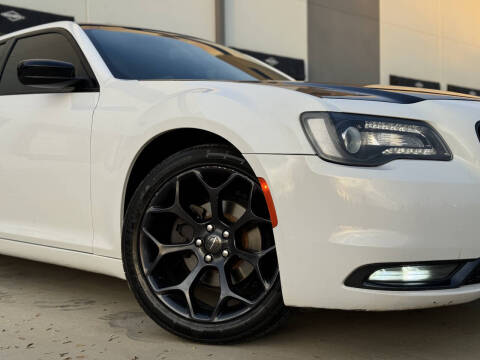 2019 Chrysler 300 S