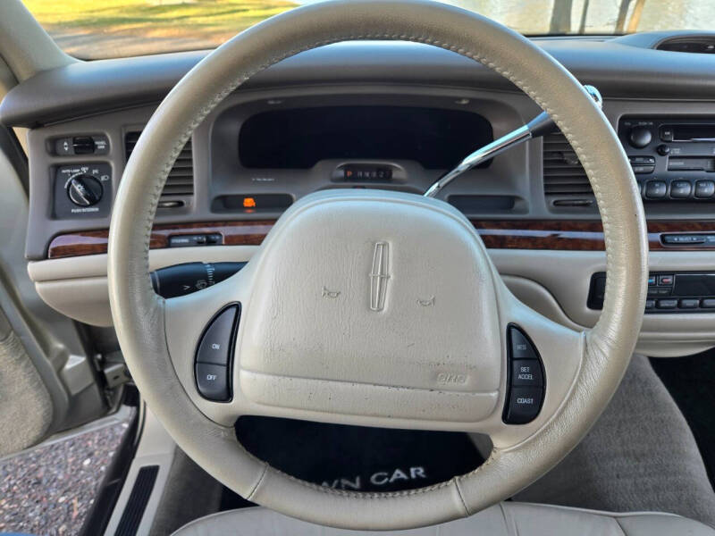 1997 Lincoln Town Car Executive