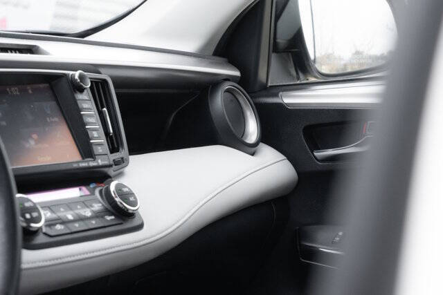 2017 Toyota RAV4 Hybrid Limited