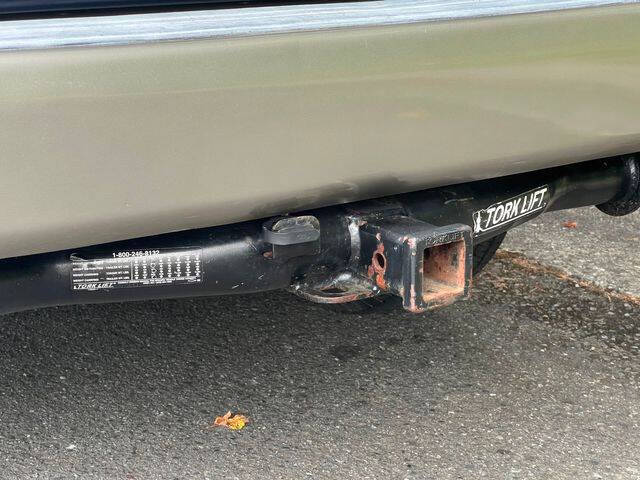 2004 Mitsubishi Montero Sport XLS