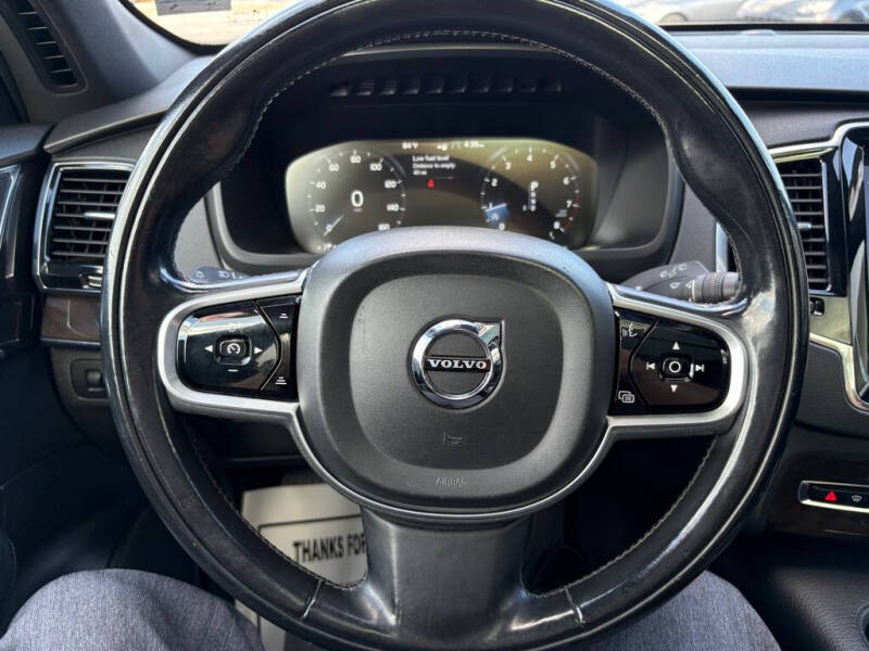 2018 Volvo XC90 T6 Momentum