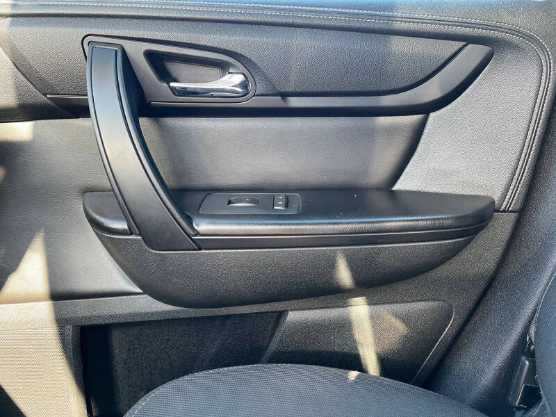 2015 GMC Acadia SLE-2