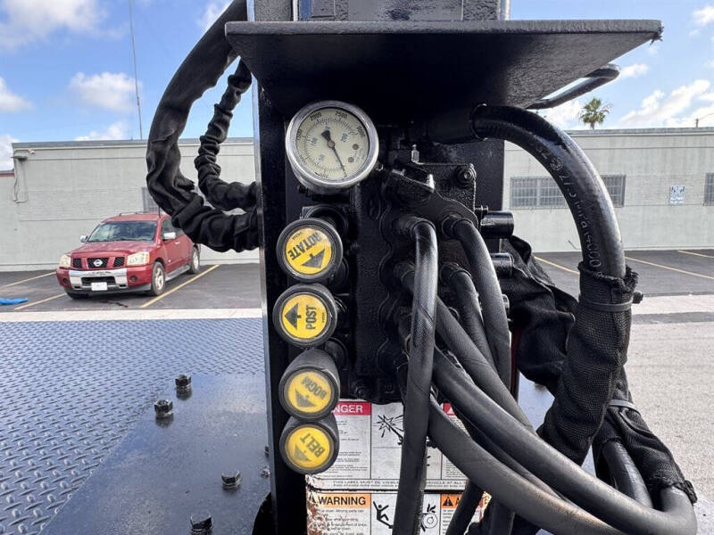 2016 Kenworth T880