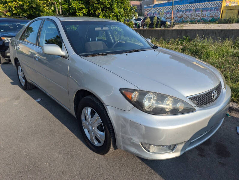 2005 Toyota Camry SE photo 3