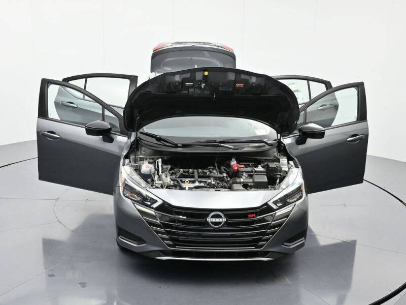 2025 Nissan Versa SR