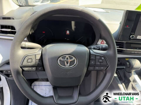 2026 Toyota Sienna LE 8-Passenger