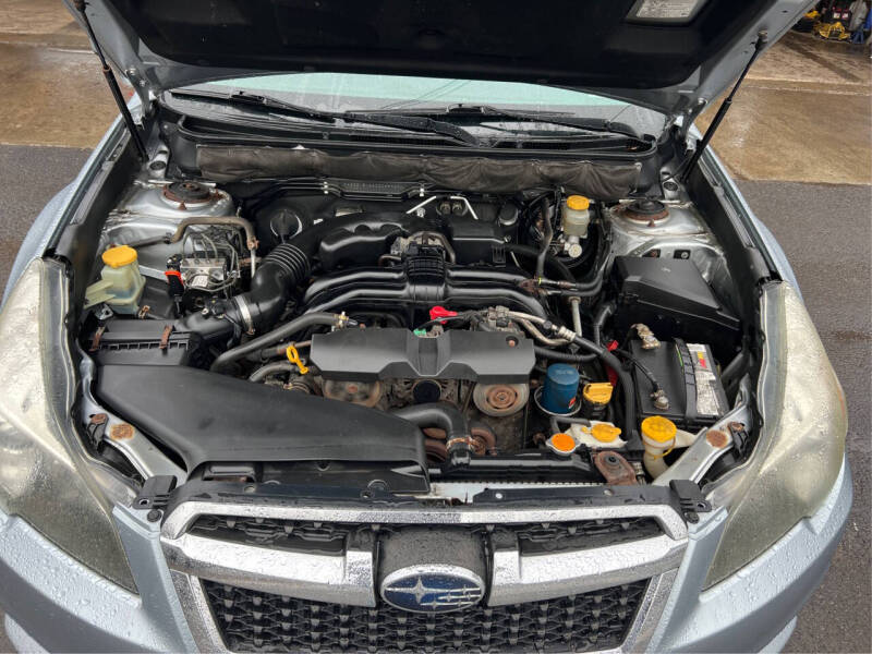 2013 Subaru Legacy 2.5i Limited