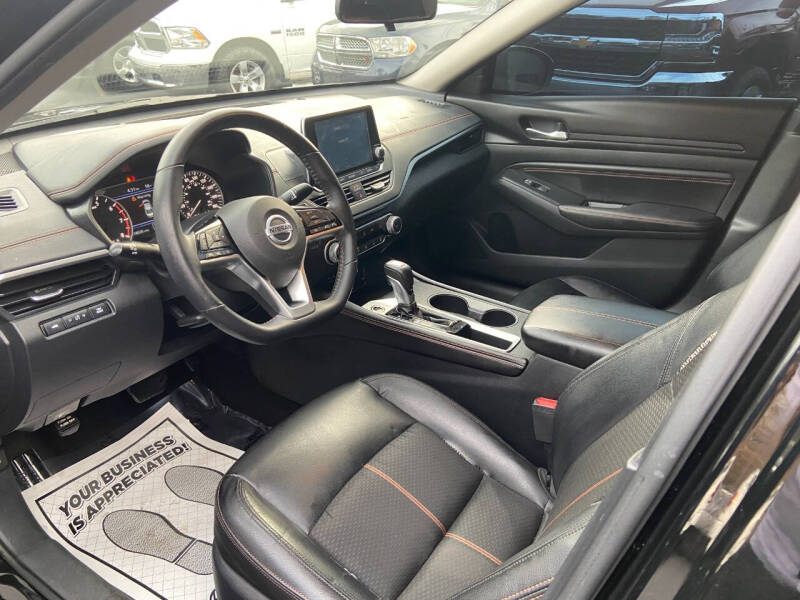 2020 Nissan Altima 2.0 SR