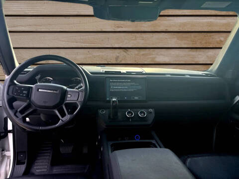 2022 Land Rover Defender 110 X-Dynamic SE