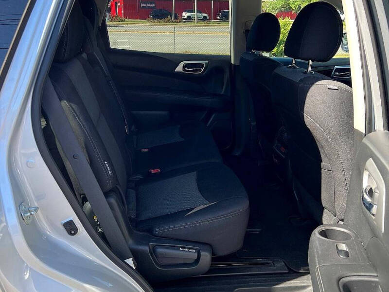 2019 Nissan Pathfinder SV