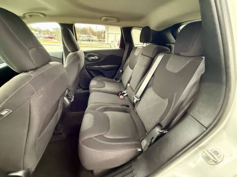 2016 Jeep Cherokee Latitude Altitude