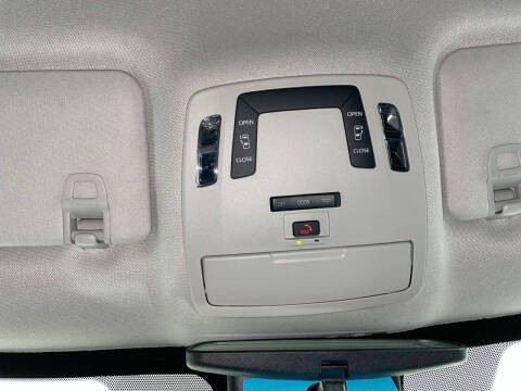 2023 Toyota Sienna LE 8-Passenger