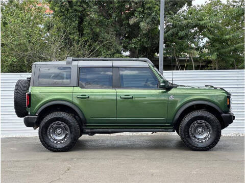 2024 Ford Bronco Outer Banks