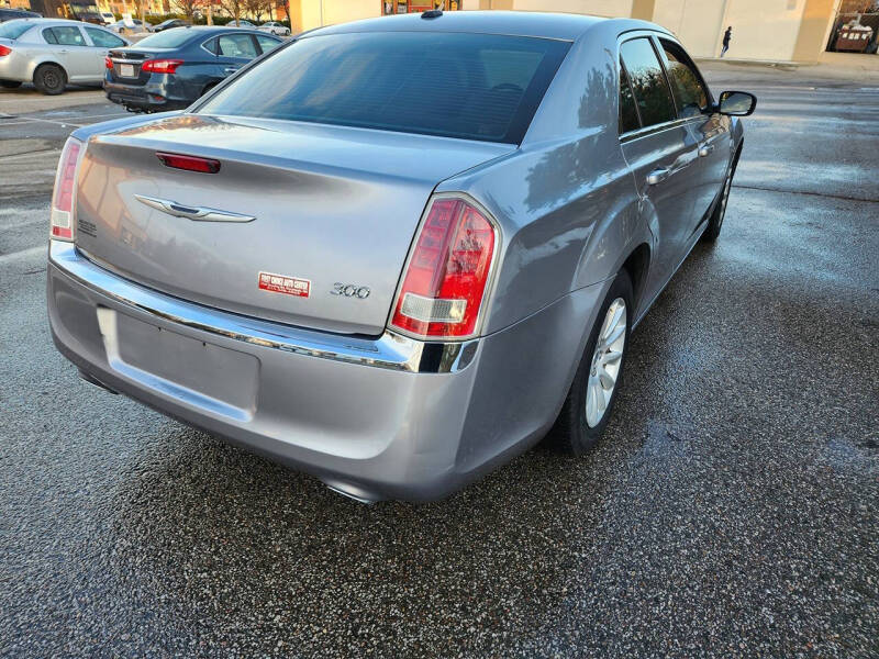 2013 Chrysler 300